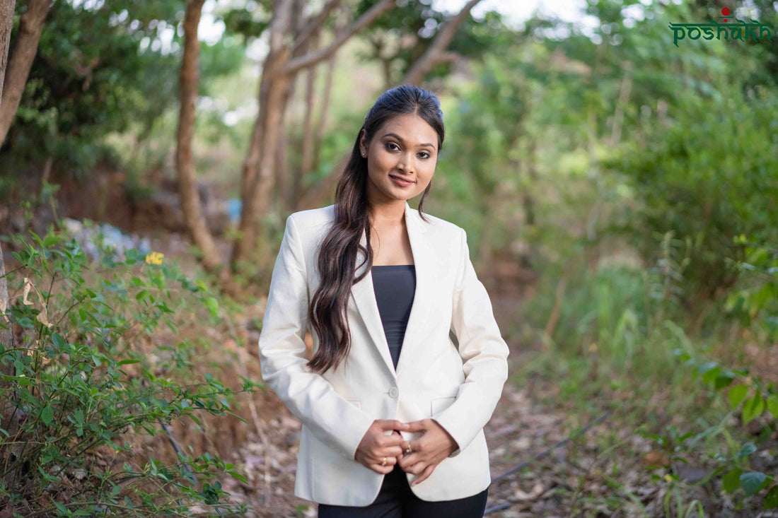 Why Your White Kurti Fades (and How Poshakh’s 33-Year Fabric Quality Stops It)