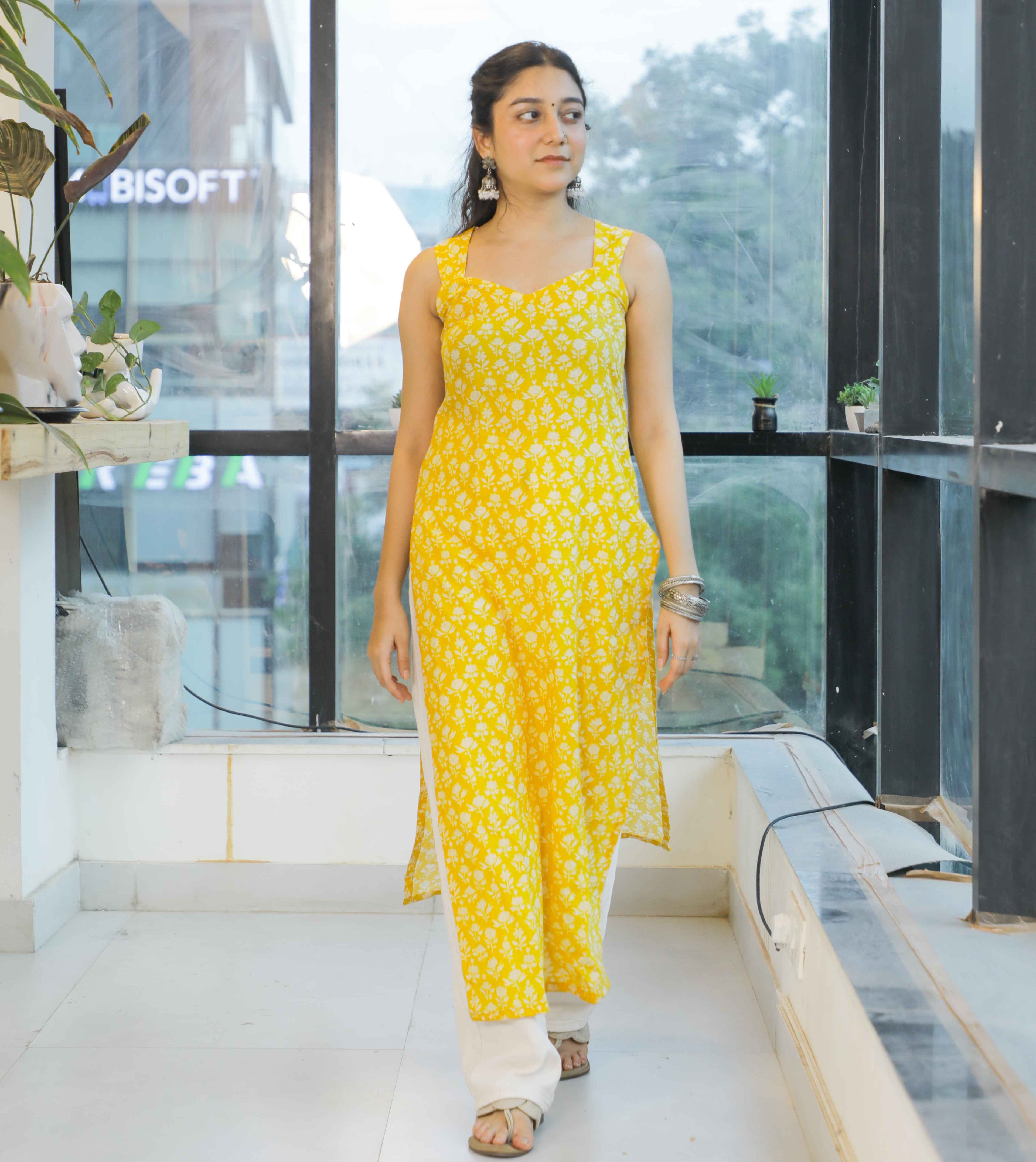 The Ultimate Guide: How to Wear Kurtis with Jeans in 2025 (Plus 5 Must-Try Looks)