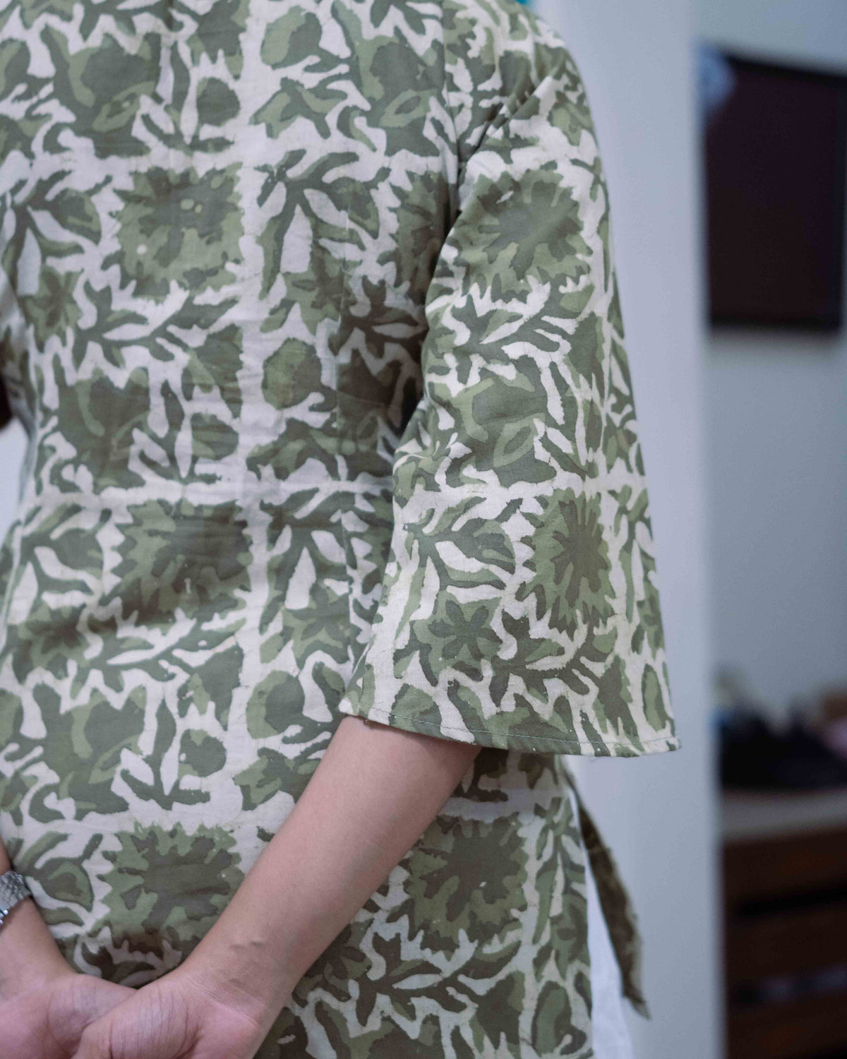 Olive Green Cotton Keyhole Tie-Up Short Kurti