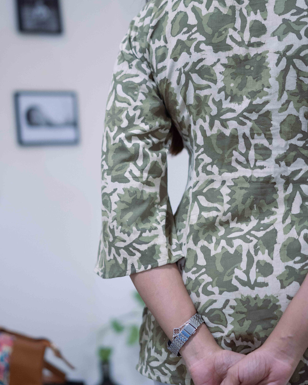 Olive Green Cotton Keyhole Tie-Up Short Kurti